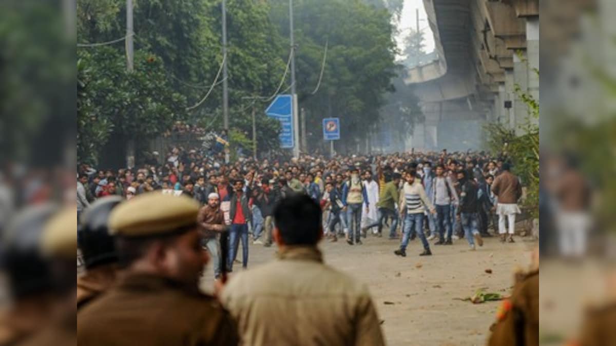 Citizenship Act protests in Jamia Millia Islamia turn violent as students, cops clash; several, including policemen, injured