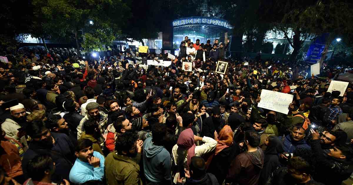 Police releases 50 students detained during protests at Jamia Millia ...