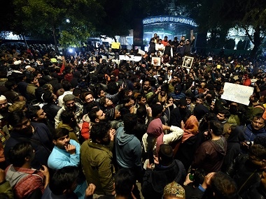 Police releases 50 students detained during protests at Jamia Millia Islamia; minority commission directs cops to file compliance report by 3 pm Police releases 50 students detained during protests at Jamia Millia Islamia; minority commission directs cops to file compliance report by 3 pm