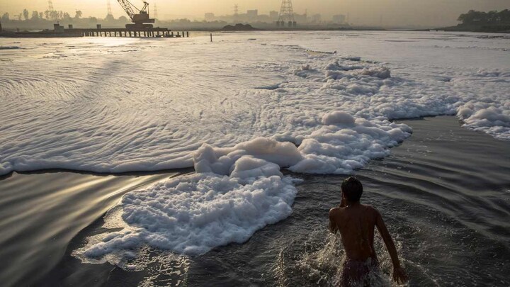 One in ten samples from major Indian rivers contaminated with heavy metals, as per a nationwide survey of surface water by CWC