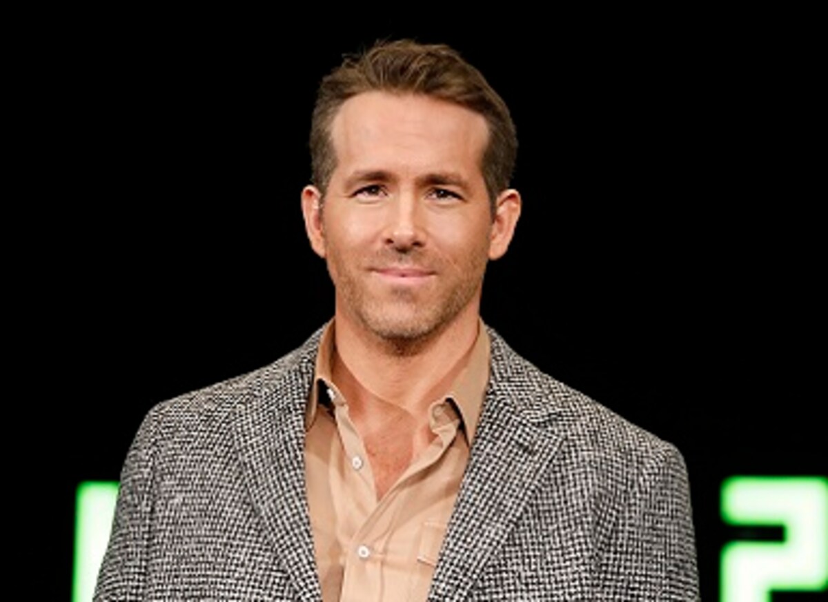 Ryan Reynolds Stars As Ryan Reynolds In The Most Michael Bay Film Of  All-Time, '6 Underground' - BroBible