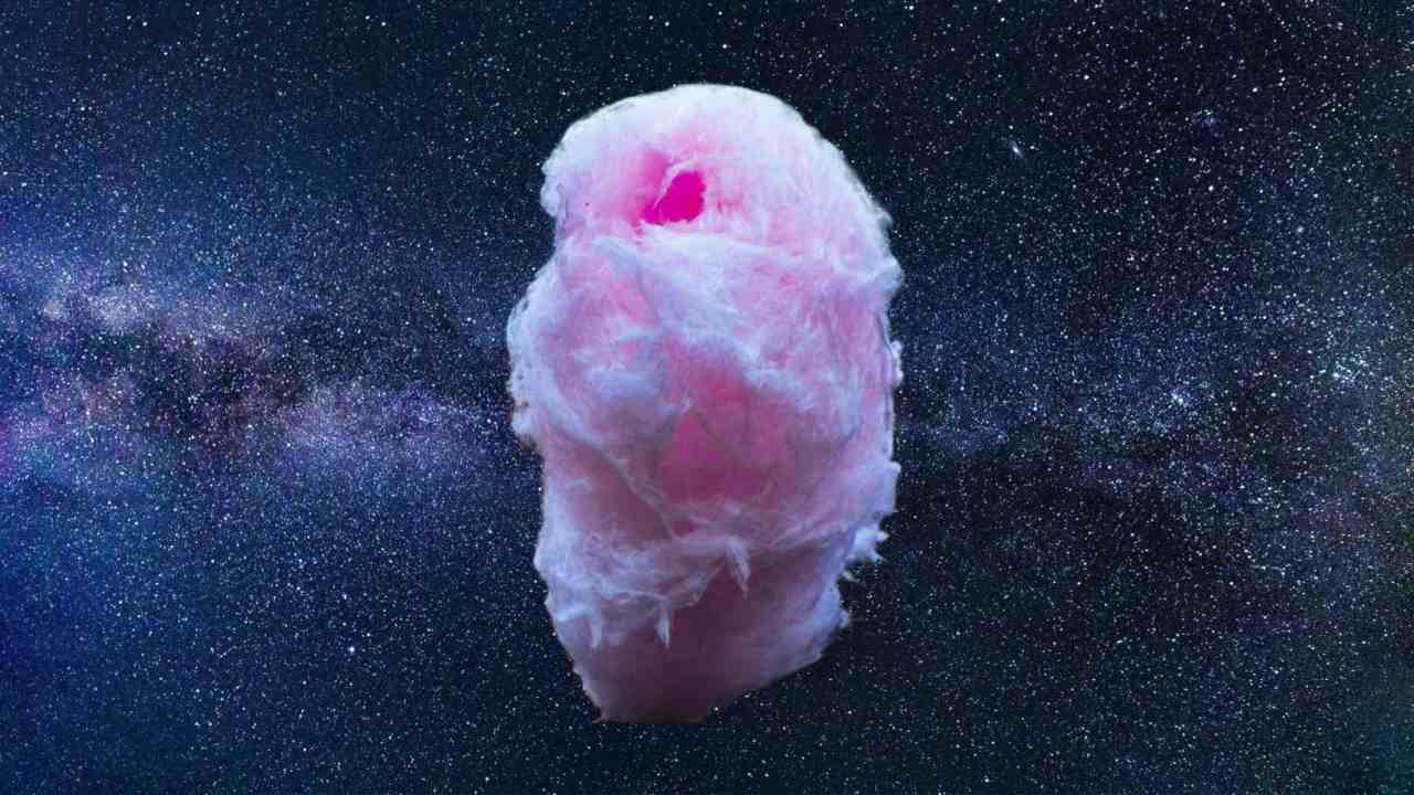 Super-puffs: New class of exoplanets seen by Hubble have the density of cotton candy