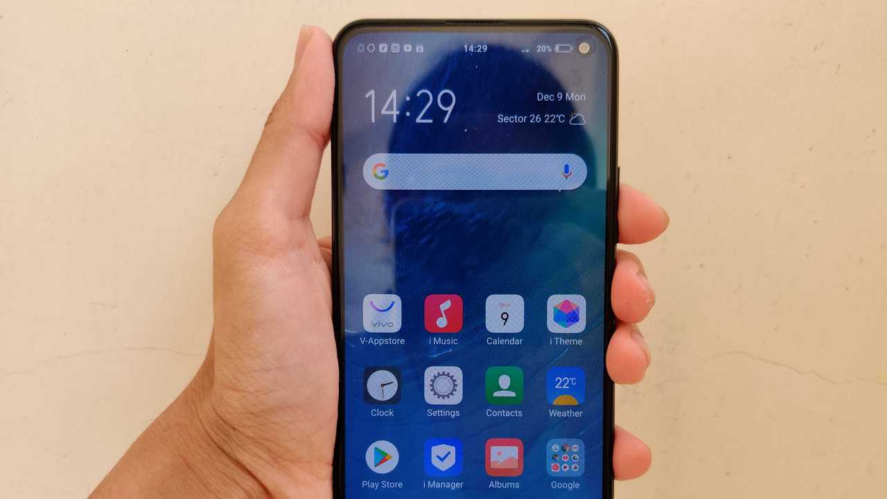 Vivo V17 comes with a hole punch display