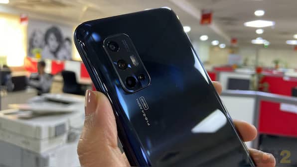 Vivo V17 first impressions: Pricey, gorgeous, and a potentially promising camera