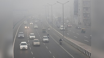 Delhi witnesses dense fog, records minimum temperature of seven degree Celsius;  22 trains running late in Northern Railway region