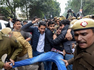 'Anti-Hindu slogans' and misleading images surface as fake news abounds amid anti-Citizenship Amendment Act protests across India 'Anti-Hindu slogans' and misleading images surface as fake news abounds amid anti-Citizenship Amendment Act protests across India