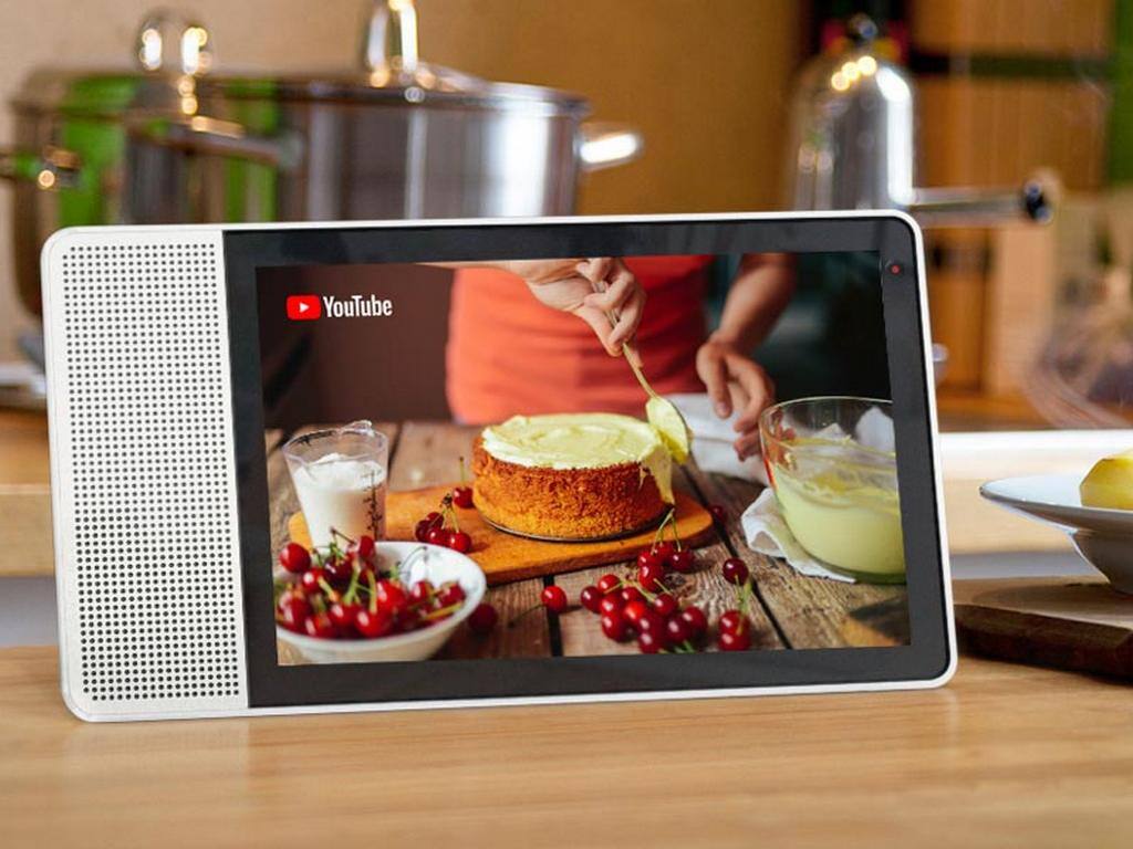 Lenovo’s 7-inch Smart Display is priced at Rs 8,999 in India.