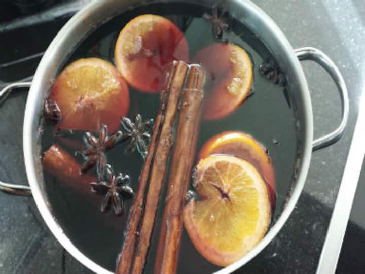 Gear up for Christmas with these 5 spices to make a heart-warming mulled wine