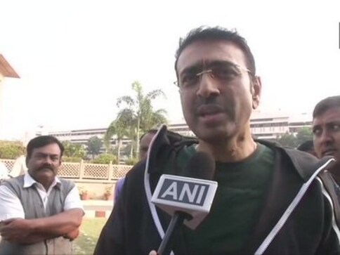 Nagpur mayor Sandip Joshi has a narrow escape in attack by unidentified bike-borne men Nagpur mayor Sandip Joshi has a narrow escape in attack by unidentified bike-borne men