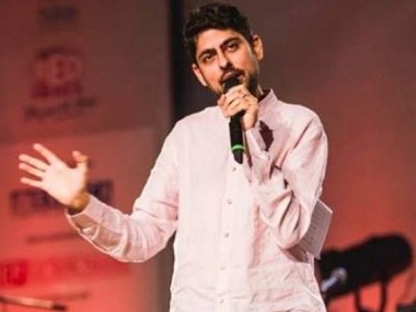 Varun Grover condemns CAA, atrocities against protestors with a poem titled 'Kaagaz Nahi Dikhayenge' Varun Grover condemns CAA, atrocities against protestors with a poem titled 'Kaagaz Nahi Dikhayenge'