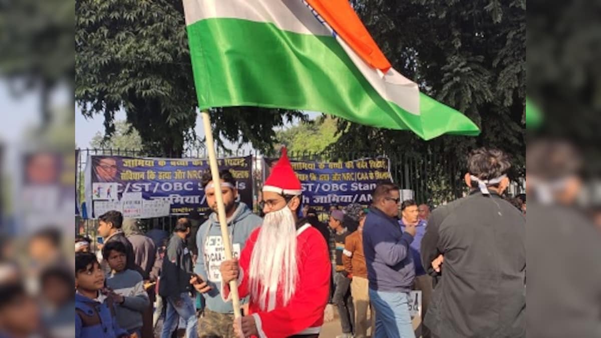 'Merry Christmas everyone apart from Delhi Police': Jamia students celebrate festival as anti-CAA protests at varsity enter 13th day