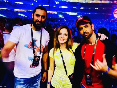 Hrithik Roshan, Ranveer Singh, Deepika Padukone, Neha Dhupia attend U2 concert in Mumbai Hrithik Roshan, Ranveer Singh, Deepika Padukone, Neha Dhupia attend U2 concert in Mumbai