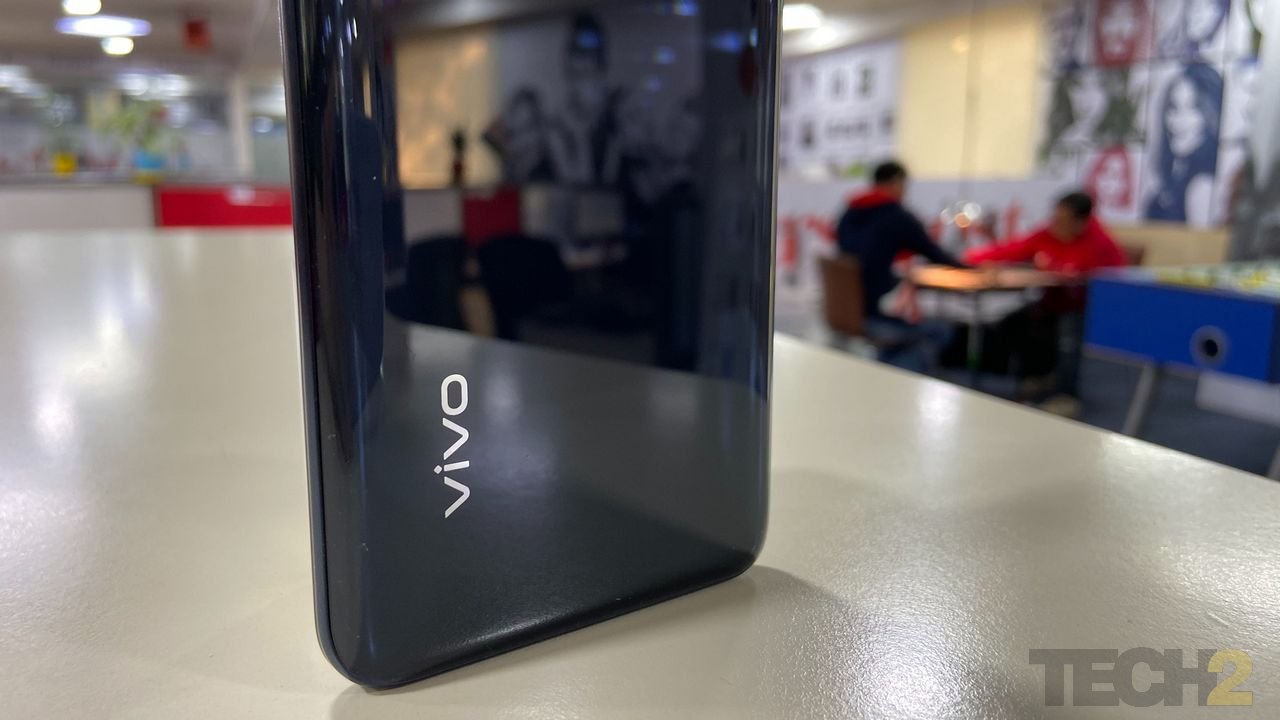 Vivo V17 comes with 4,500 mAh battery. 