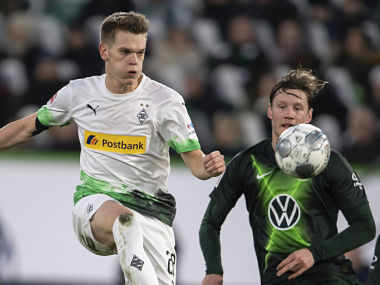 Bundesliga: Wolfsburg stun Gladbach 2-1 with stoppage-time winner, RB Leipzig claim top spot Bundesliga: Wolfsburg stun Gladbach 2-1 with stoppage-time winner, RB Leipzig claim top spot