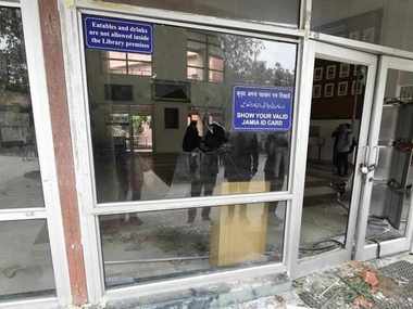 Jamia Millia Islamia to move against Delhi Police in court, seeks registration of FIR for 15 December violence in varsity Jamia Millia Islamia to move against Delhi Police in court, seeks registration of FIR for 15 December violence in varsity