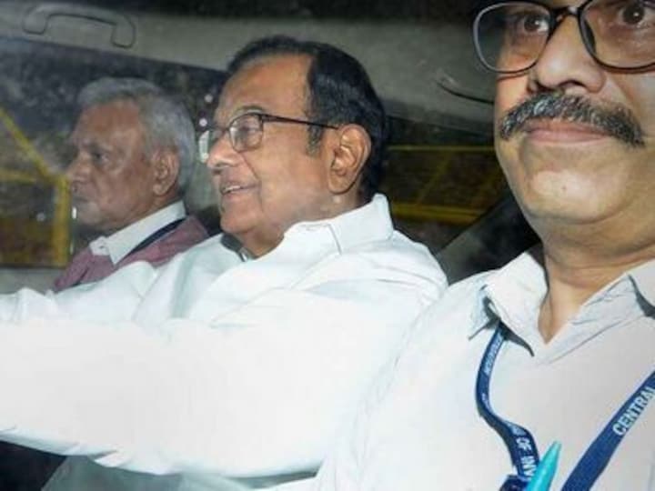 Dy SP who arrested P Chidambaram in INX media case among 28 CBI officers given President's medals on R-Day eve