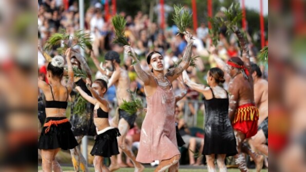 Australia Day 2020: Raging bushfires take centrestage as thousands pay tribute to firefighters at parade