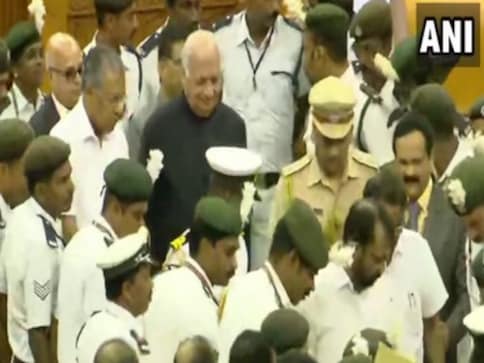 'Speaking against CAA on CM's request': Guv Arif Mohammed Khan contradicts own speech during Kerala Assembly address; heckled by UDF MLAs 'Speaking against CAA on CM's request': Guv Arif Mohammed Khan contradicts own speech during Kerala Assembly address; heckled by UDF MLAs