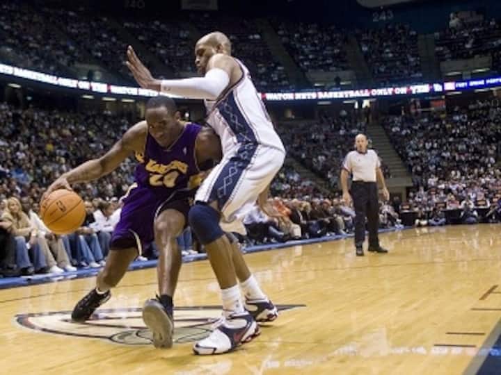 Kobe Bryant and daughter Gianna killed in helicopter crash; Tiger Woods, Adam Silver and more pay tribute