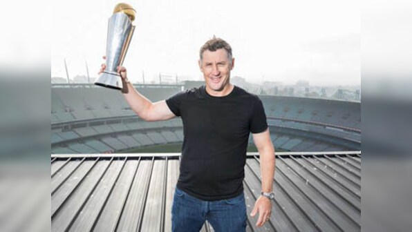 Big Bash League: Melbourne Stars coach David Hussey fined $1370 for joking about wearing spikes during pitch inspection