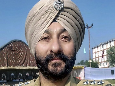 'Have recommended dismissal of DSP Davinder Singh', says J&K police chief; cop was arrested with two Hizbul terrorists 'Have recommended dismissal of DSP Davinder Singh', says J&K police chief; cop was arrested with two Hizbul terrorists