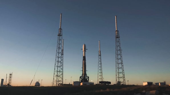 Starlink in stealth mode: SpaceX launches 60 satellites with coating to reduce brightness