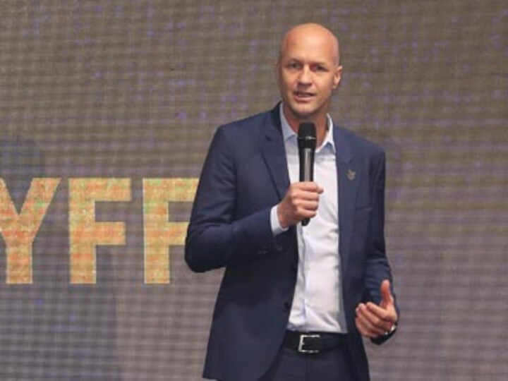 Ecuador football federation hire former Barcelona, Manchester United midfielder Jordi Cruyff as national team coach