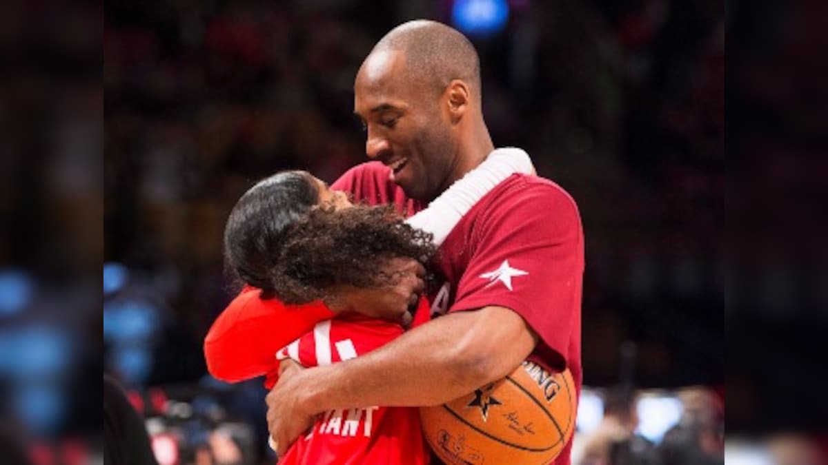 'He used to climb into the hoops' Kobe Bryant 's Italian childhood home pays tribute to the Lakers star on his death