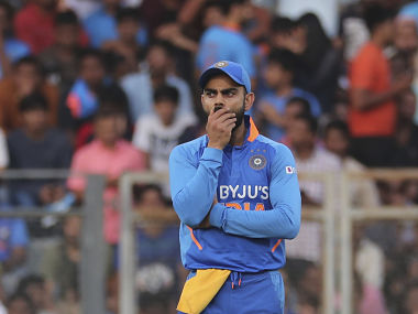 India vs Australia: Virat Kohli planning to rethink about batting at number four but insists there is no need to panic India vs Australia: Virat Kohli planning to rethink about batting at number four but insists there is no need to panic