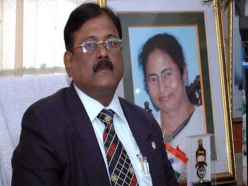 West Bengal minister Nirmal Maji dubs students 'dogs' after facing protest at Calcutta Medical College's foundation day event West Bengal minister Nirmal Maji dubs students 'dogs' after facing protest at Calcutta Medical College's foundation day event