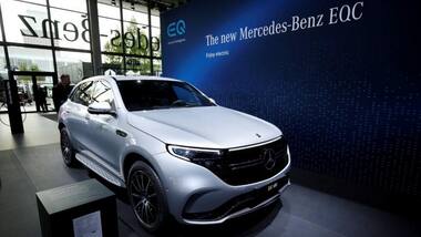 Daimler plans to push out 50,000 Mercedes EQC electric car models this year
