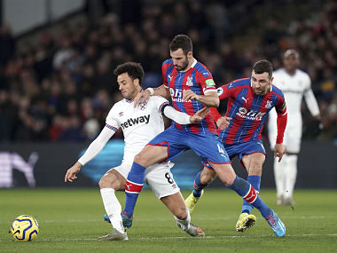 FA Cup: Crystal Palace skipper Luka Milivojevic shown red card for an off-the-ball clash after referee consults VAR screen FA Cup: Crystal Palace skipper Luka Milivojevic shown red card for an off-the-ball clash after referee consults VAR screen