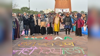 FIR against 21 named, hundreds of unnamed people for raising inflammatory slogans, blocking traffic during anti-CAA protest in Lucknow