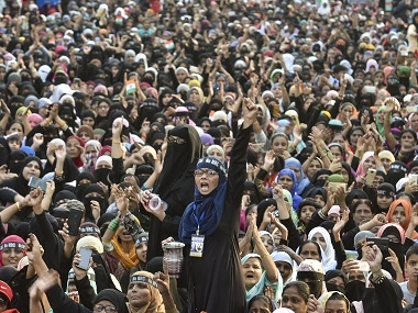 Surveyors held hostage in Bihar, researcher's house set ablaze in Bengal: Violent incidents multiply across India amid panic over NRC, NPR, CAA Surveyors held hostage in Bihar, researcher's house set ablaze in Bengal: Violent incidents multiply across India amid panic over NRC, NPR, CAA