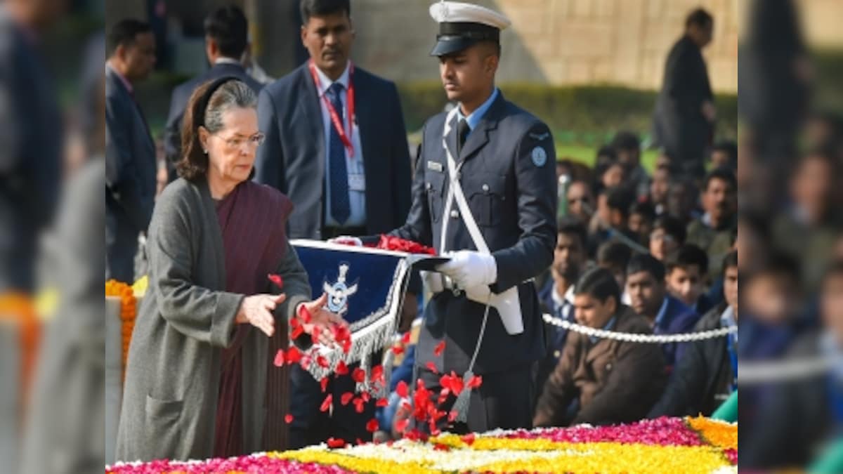 Martyrs' Day 2020: Narendra Modi, Ram Nath Kovind, Sonia Gandhi pay homage to Mahatma Gandhi on his 72nd death anniversary at Rajghat