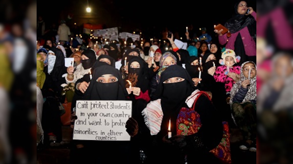 Hundreds join candle march, sing National Anthem during protest against JNU violence, CAA, NRC at Delhi’s Jama Masjid