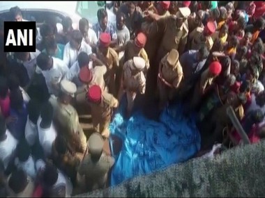 Gang hacks Congress functionary to death in Puducherry; locals stage sit-in demanding immediate arrest of assailants Gang hacks Congress functionary to death in Puducherry; locals stage sit-in demanding immediate arrest of assailants