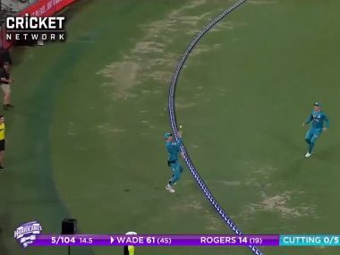 Watch: Matthew Renshaw, Tom Banton's catch to dismiss Matthew Wade in controversial fashion during BBL match Watch: Matthew Renshaw, Tom Banton's catch to dismiss Matthew Wade in controversial fashion during BBL match