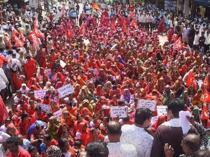 Bharat Bandh: Transport, banking hit in several states as Left, Congress-backed unions go on strike; vandals torch vehicles in Bengal