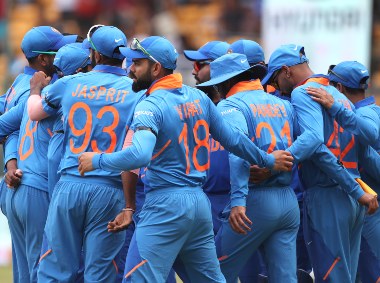 India vs Australia: Men in Blue wear black arm bands to mourn demise of former cricketer Bapu Nadkarni India vs Australia: Men in Blue wear black arm bands to mourn demise of former cricketer Bapu Nadkarni