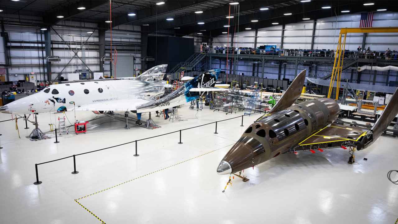 Virgin Galactic's next passenger spaceship stands on its landing gear in a weight-on-wheels test in the company's Mojave Air and Space Port in California. Image: Thomas Storesund/Virgin Galactic