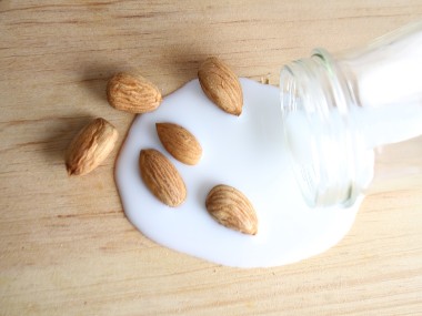 Growing demand for almond milk and butter is wiping out the bee population Growing demand for almond milk and butter is wiping out the bee population