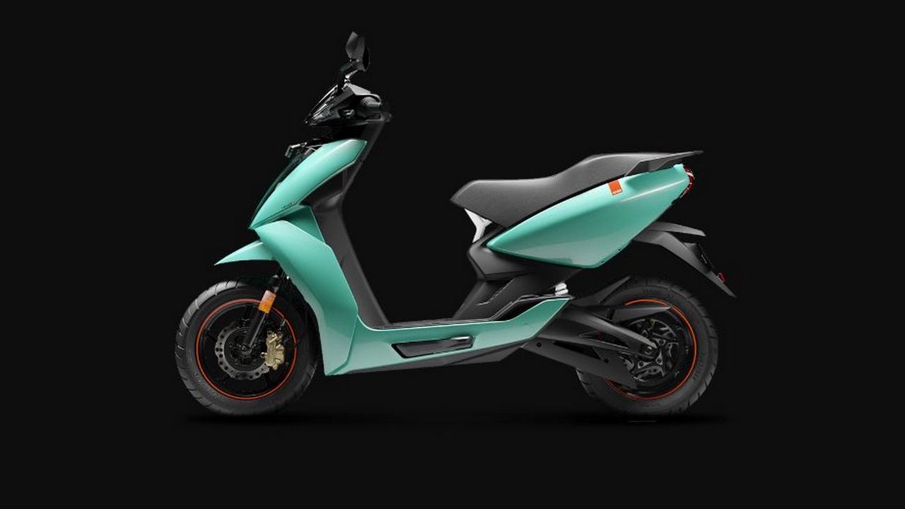 Ather 450X all-electric scooter launched in India at a price point of Rs 99,000 Ather 450X all-electric scooter launched in India at a price point of Rs 99,000