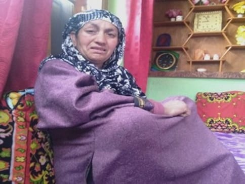 157 days since abrogation of Article 370 in Jammu and Kashmir, families struggle as kin languish in faraway jails 157 days since abrogation of Article 370 in Jammu and Kashmir, families struggle as kin languish in faraway jails