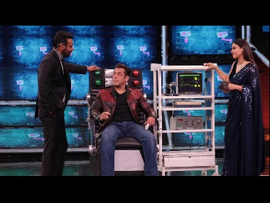 Bigg Boss 13 Day 89 highlights: Salman Khan pulls up Asim Riaz, Rashami Desai; Ajay Devgn, Kajol promote Tanhaji Bigg Boss 13 Day 89 highlights: Salman Khan pulls up Asim Riaz, Rashami Desai; Ajay Devgn, Kajol promote Tanhaji