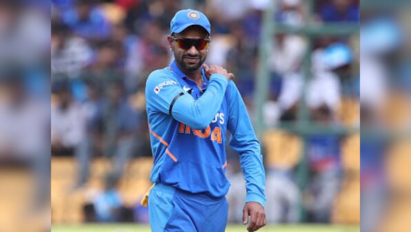 India's Shikhar Dhawan taken for X-ray after hurting left shoulder during third ODI against Australia