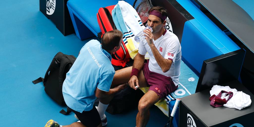 Australian Open 2020: 'Miracle man' Roger Federer extends ...