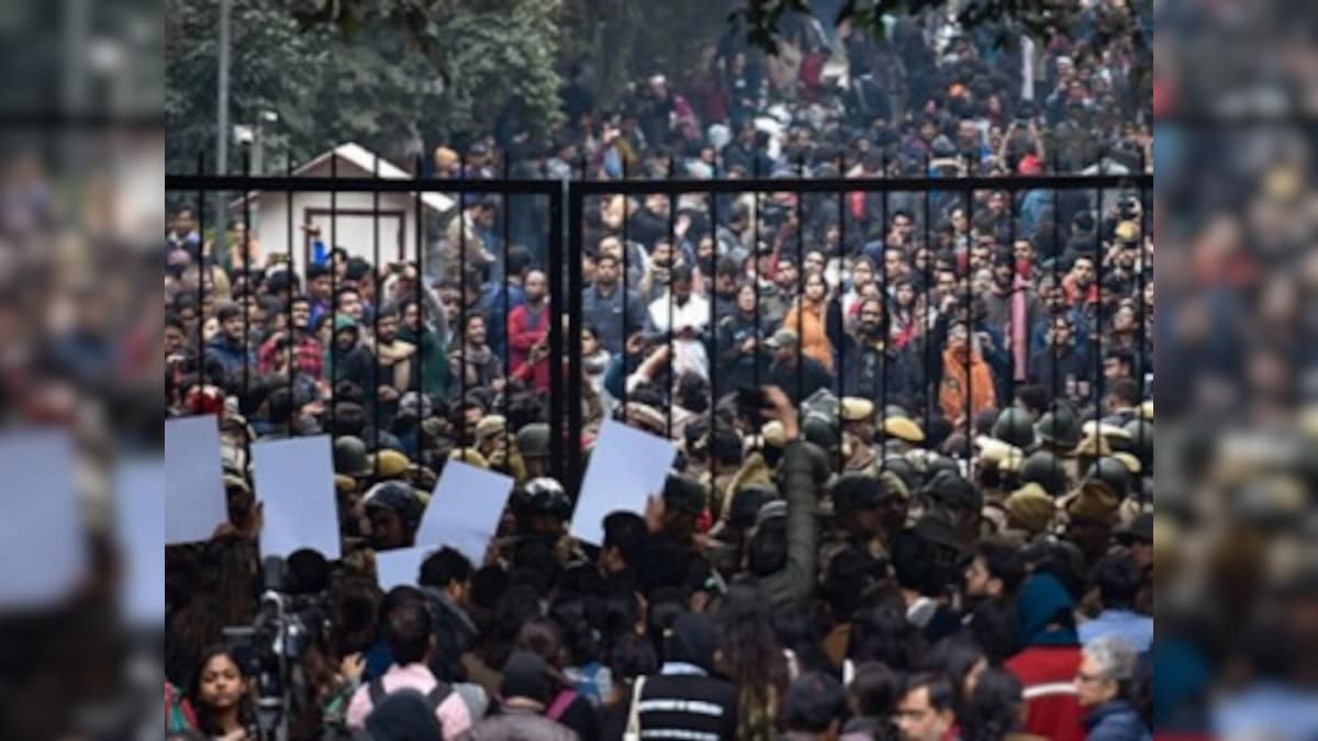 JNU violence: VC calls for putting 'past behind' even as Delhi Police names Aishe Ghosh in FIRs; Mumbai's Gateway of India protests called off