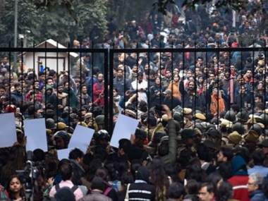 JNU violence: VC calls for putting 'past behind' even as Delhi Police names Aishe Ghosh in FIRs; Mumbai's Gateway of India protests called off JNU violence: VC calls for putting 'past behind' even as Delhi Police names Aishe Ghosh in FIRs; Mumbai's Gateway of India protests called off