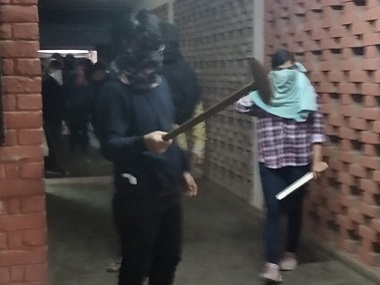 Delhi Police identifies 37 from 'Unity Against Left' WhatsApp group linked to JNU violence: Report Delhi Police identifies 37 from 'Unity Against Left' WhatsApp group linked to JNU violence: Report